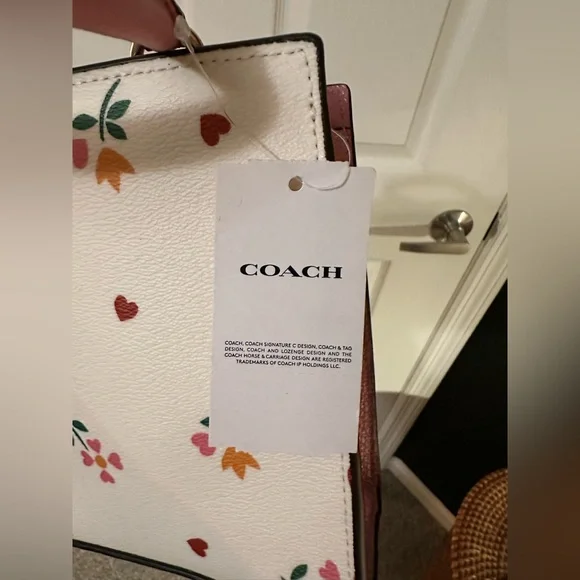 NWT COACH MINI PEPPER CROSSBODY - HEART PETAL PRINT (WITH COIN PURSE) - Picture 8 of 13